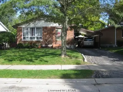61 Moore Street, Aylmer, On N5h 2z8