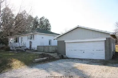 22392 Pioneer Drive, West Elgin, On N0l 2c0