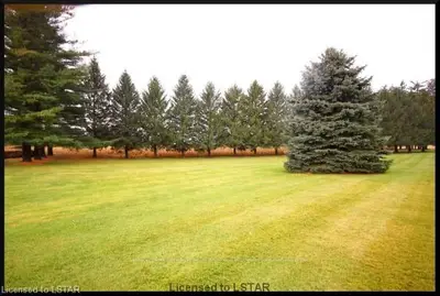 19& 20 Allen Road, Strathroy-caradoc, On N0l 1w0