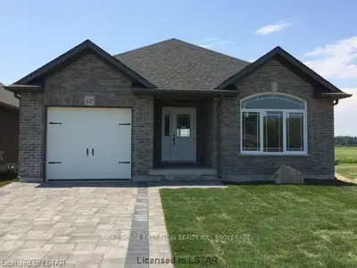 12 Jane Street, Aylmer, On N5h 0a8