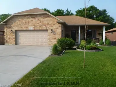 23 Shelton Drive, Ingersoll, On N5c 4g9