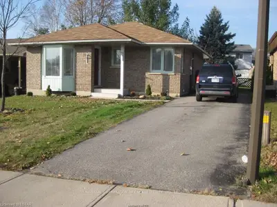 12 Farmington Avenue N, Aylmer, On N5h 3e4