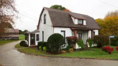 24633 Adelaide Road, Strathroy-caradoc, On N7g 2p7