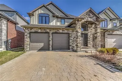 1874 WATEROAK Drive, London North, ON N6G 5B4