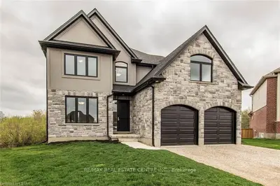 283 Wedgewood Drive, Woodstock, On N4t 0e2