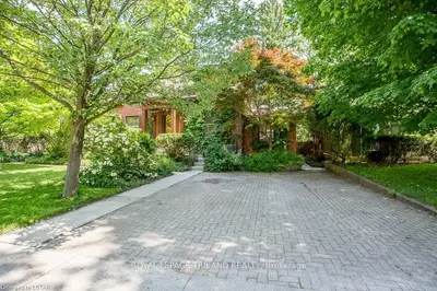 39 MAYFAIR Drive, London East, ON N6A 2M7