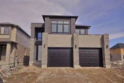 1326 TWILITE Boulevard, London North, ON N6G 0M7