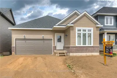 64 ABBOTT Street, Strathroy-Caradoc, ON N7G 0B7