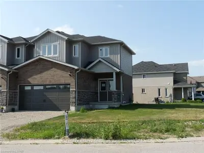 1 Greenside Court, Woodstock, On N4t 0c9