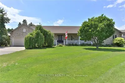 10145 Sunset Drive, Southwold, On N5p 3t2