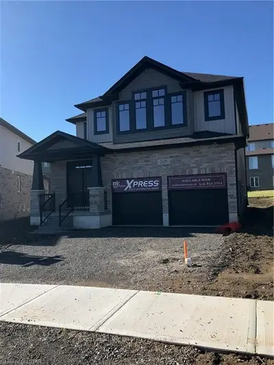 2420 LEEDS, London South, ON N6M 0E4