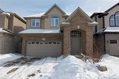 957 GRENFELL Drive, London North, ON N5X 4R8