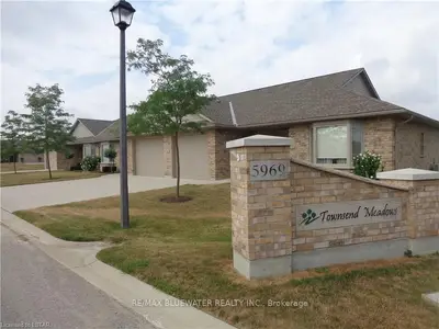 5969 TOWNSEND Line 27, Lambton Shores, ON N0M 1J0