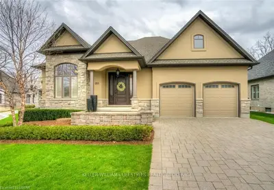 203 WOODHOLME Place, London North, ON N6G 0H4