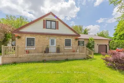24649 MELBOURNE Road, Strathroy-Caradoc, ON N7G 3H5