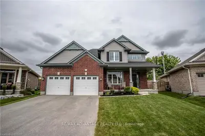 30 Colin Avenue, Tillsonburg, On N4g 0e5