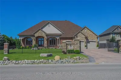 965 WESTDEL, London South, ON N6K 4S2