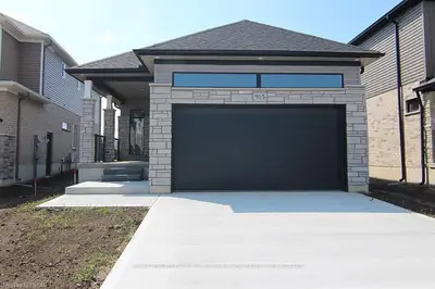 915 HOLTBY Court, London North, ON N6G 0A7