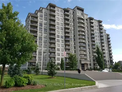 1030 CORONATION Drive 805, London North, ON N6G 0G5