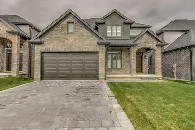 1055 RIVERBEND Road, London South, ON N6K 0J1