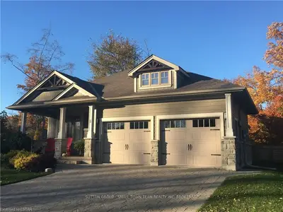 9 ERIN Place, Lambton Shores, ON N0M 1T0