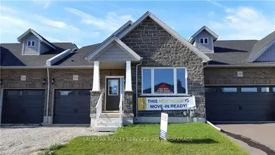 306 Fairway Road, Woodstock, On N4t 0c9
