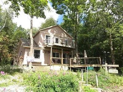 1007 DYERS BAY Road, Northern Bruce Peninsula, ON N0H 1Z0