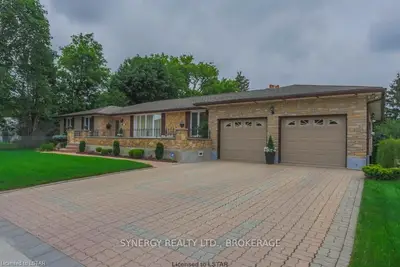 338 METCALFE Street E, Strathroy-Caradoc, ON N7G 1R3