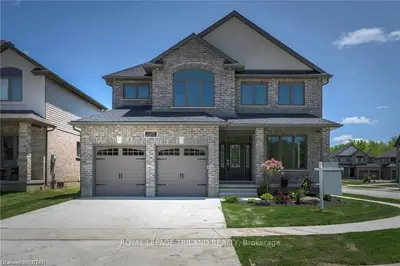 2429 RED THORNE Avenue, London South, ON N6P 0E7