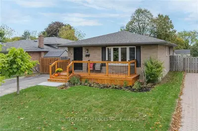 129 CHAMPLAIN Crescent, London East, ON N5V 1H2