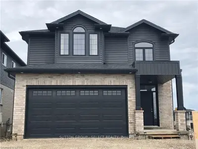 1684 APPLEROCK Avenue, London North, ON N6G 0M7