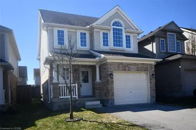 983 MAPLERIDGE Street, London North, ON N6H 0A6