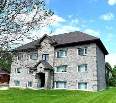 226 Clarke Street N 8, Woodstock, On N4s 7m7