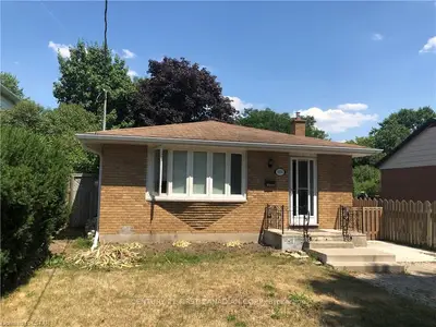 1034 Willow Drive, London South, ON N6E 1P3