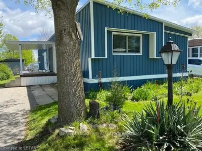80 ESSEX Court, Chatham-Kent, ON N7L 4K6