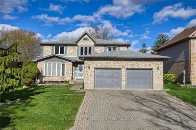 19 ROSEHIP Place, London South, ON N6K 4H4