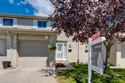 30 Clarendon Crescent 39, London South, ON N6C 5Y1