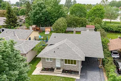 1607 ALDERSBROOK Road, London North, ON N6G 2Z2