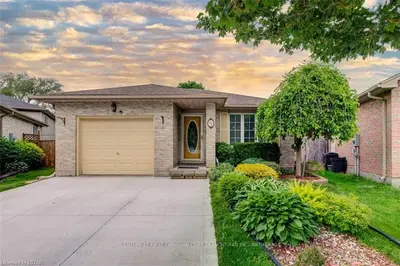 66 KENNEDY Place, London East, ON N5V 4W1