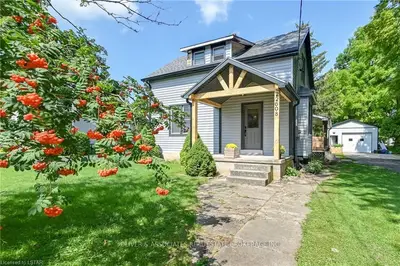 22608 ADELAIDE Road, Strathroy-Caradoc, ON N0L 1W0