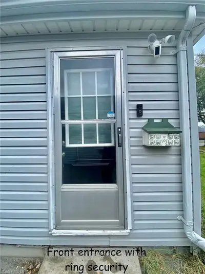 16 Appel Street, London East, ON N5Y 1P9