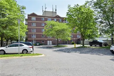 626 First Street 401, London East, ON N5V 2A2