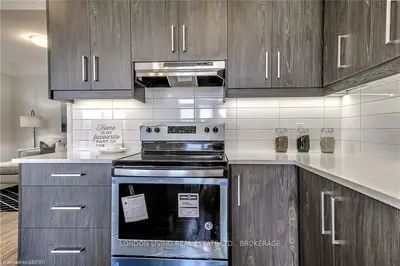 3260 singleton Avenue 133, London South, ON N6L 0E7