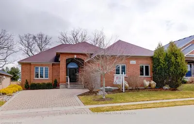 1214 Sandy Somerville Drive, London South, ON N6K 5R2