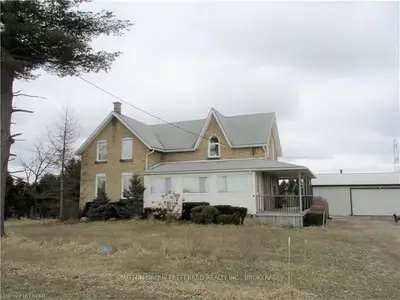 6389 GLENDON Drive, Southwest Middlesex, ON N0L 1T0