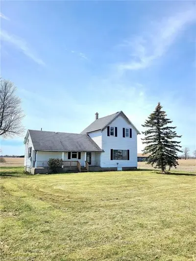 23517 DUNDONALD Road, Southwest Middlesex, ON N0L 1M0