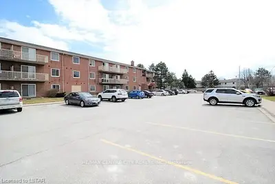 1584 ERNEST Avenue 101, London South, ON N6E 1X9
