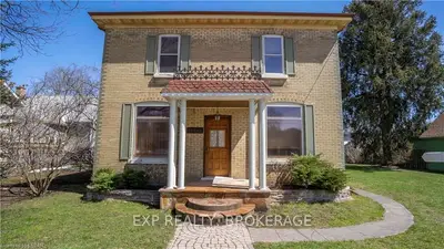 22490 Adelaide Road, Strathroy-Caradoc, ON N0L 1W0