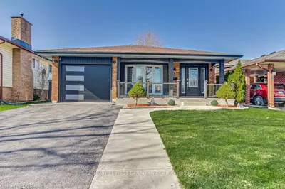 25 LOCUST Crescent, London South, ON N6E 2K1
