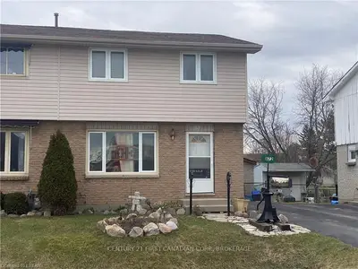 872 WELLINGSBORO Road, London South, ON N6E 1Y5